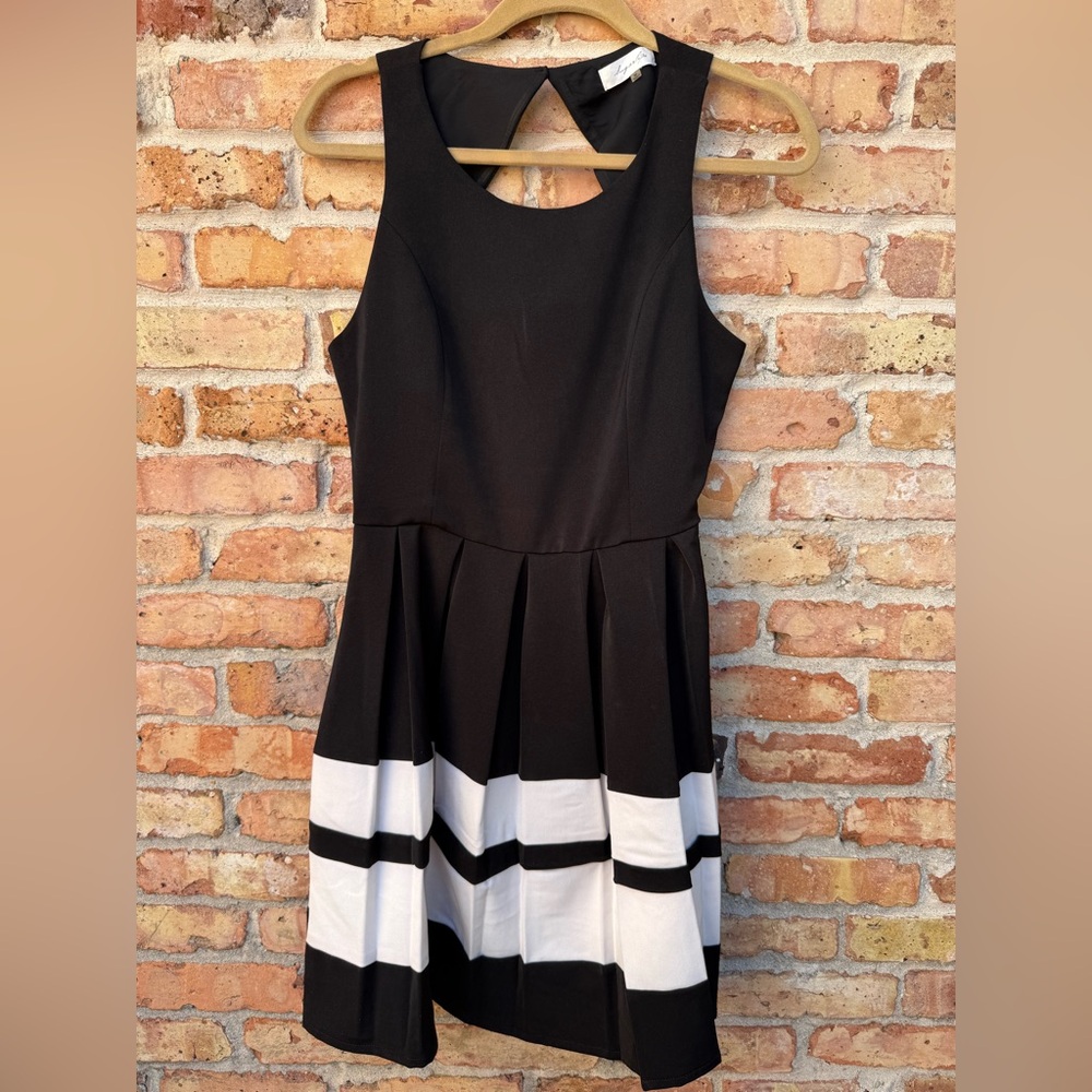 Sugarlips Elegant and Fun Black Dress Size M